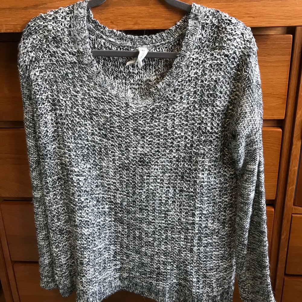 Aeropostale Knitted Gray Crewneck Sweater